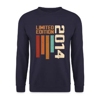Vintage 2014 Birthday Gift 2014 Retro 2014 - Unisex Sweatshirt - navy - Front - Alina (178cm) & Michal (187cm)