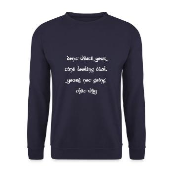 Viking T Shirt don t waste your time looking back - Unisex Pullover - Navy - Vorne - Alina (178cm) & Michal (187cm)
