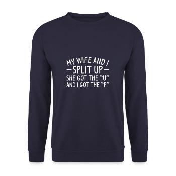 Ma femme et moi nous sommes séparés, elle a eu le U et j’ai eu le - Sweat-shirt Unisexe - marine - Devant - Alina (178cm) & Michal (187cm)