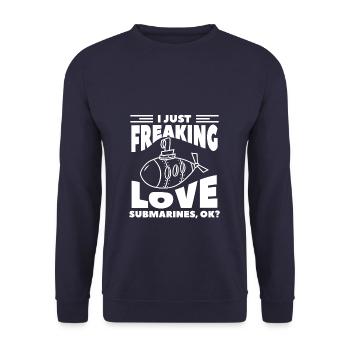 I Just Freaking Love Submarines Ok Navy Submariner - Unisex Pullover - Navy - Vorne - Alina (178cm) & Michal (187cm)