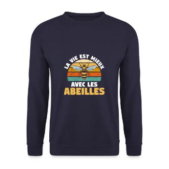 La Vie Est Mieux Avec Les Abeilles Apiculteur - Unisex Pullover - Navy - Vorne - Alina (178cm) & Michal (187cm)