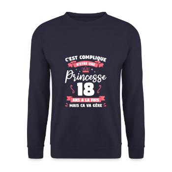 C'est Complique D'etre Une Princesse 18 Ans A La - Sweat-shirt Unisexe - marine - Devant - Alina (178cm) & Michal (187cm)