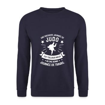 Une Mauvaise Journée De Judo Est Toujours Mieux - Sweat-shirt Unisexe - marine - Devant - Alina (178cm) & Michal (187cm)