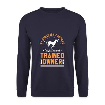 Mein Pferd ist nicht verwöhnt, ich bin nur ein gut trainierter - Unisex Pullover - Navy - Vorne - Alina (178cm) & Michal (187cm)
