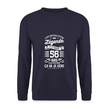 C'est Difficile D'Être Une Légende Et D'Avoir 56 - Sweat-shirt Unisexe - marine - Devant - Alina (178cm) & Michal (187cm)