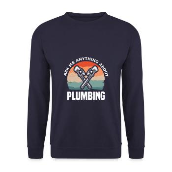 Fragen Sie mich etwas über Klempner Klempner - Unisex Pullover - Navy - Vorne - Alina (178cm) & Michal (187cm)