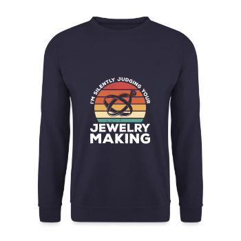 Ich verurteile im Stillen Ihren Juwelier - Unisex Pullover - Navy - Vorne - Alina (178cm) & Michal (187cm)