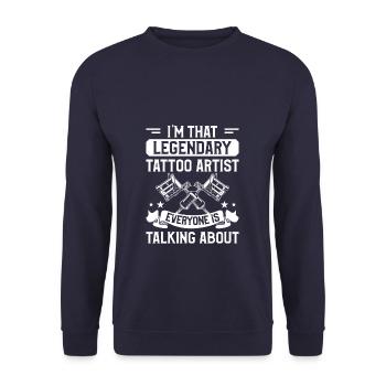 Ich bin der legendäre Tätowierer, der jeder ist - Unisex Pullover - Navy - Vorne - Alina (178cm) & Michal (187cm)