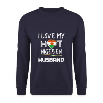 Nigerien Husband Proud Wife - Unisex Pullover - Navy - Vorne - Alina (178cm) & Michal (187cm)