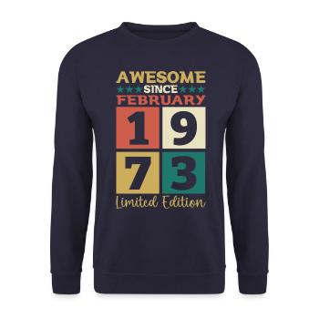 Born 1973 February 50th birthday Gift man - Unisex Sweatshirt - navy - Front - Alina (178cm) & Michal (187cm)