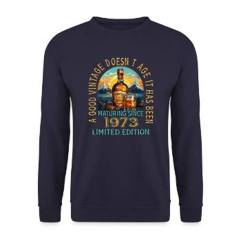50. Geburtstag 1973 50er Guter Jahrgang Whisky - Unisex Pullover - Navy - Vorne - Alina (178cm) & Michal (187cm)