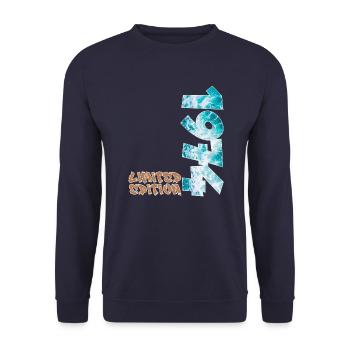 Design de plage en édition limitée de 1974 - Sweat-shirt Unisexe - marine - Devant - Alina (178cm) & Michal (187cm)