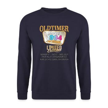 Oldtimer Modell 1994 gut erhalten lustig Geburtsta - Unisex Pullover - Navy - Vorne - Alina (178cm) & Michal (187cm)