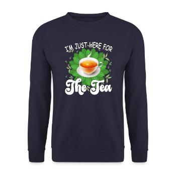 Je suis juste ici pour le thé - l’amateur de thé Design - Sweat-shirt Unisexe - marine - Devant - Alina (178cm) & Michal (187cm)