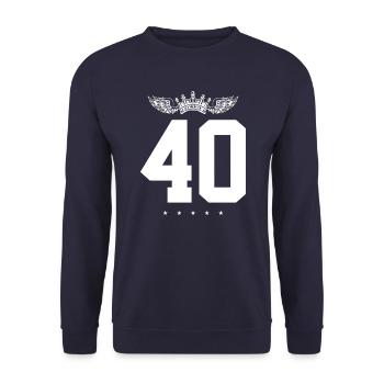 40 Zahl Krone - Unisex Pullover - Navy - Vorne - Alina (178cm) & Michal (187cm)
