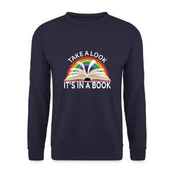 Take a Look It's In A Book Vintage Bookworm - Unisex Sweatshirt - navy - Front - Alina (178cm) & Michal (187cm)