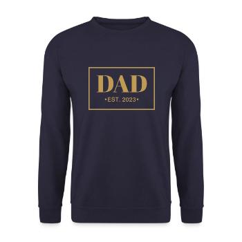 DAD EST. 2023 - PAPA DEPUIS 2023 - PROGÉNITURE - Sweat-shirt Unisexe - marine - Devant - Alina (178cm) & Michal (187cm)
