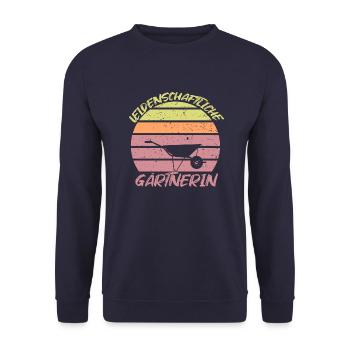 Gärtnerin Schubkarre im Sonnenuntergang, Geschenk - Unisex Pullover - Navy - Vorne - Alina (178cm) & Michal (187cm)