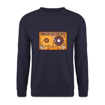 Millésime 1984 - Sweat-shirt Unisexe - marine - Devant - Alina (178cm) & Michal (187cm)