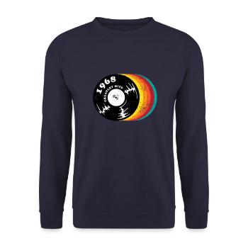 Millésime 1968 - Sweat-shirt Unisexe - marine - Devant - Alina (178cm) & Michal (187cm)