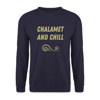 "Chalamet and Chill" Golden Bow, Stylish Design - Unisex Sweatshirt - navy - Front - Alina (178cm) & Michal (187cm)