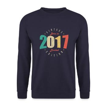 2023 Vintage Retro Jubiläumsgeschenk 2023 - Unisex Pullover - Navy - Vorne - Alina (178cm) & Michal (187cm)