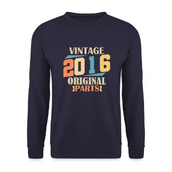 Mois 2016. Cadeau d'anniversaire 2016. 8 ans Birth - Sweat-shirt Unisexe - marine - Devant - Alina (178cm) & Michal (187cm)