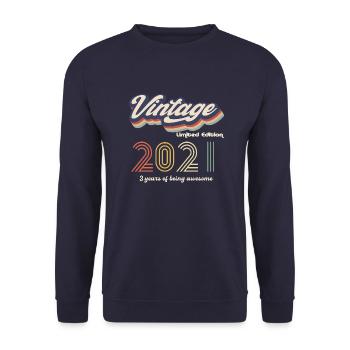 Vintage 2021 Vintage Retro Cadeau d’anniversaire - Sweat-shirt Unisexe - marine - Devant - Alina (178cm) & Michal (187cm)