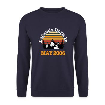 Legends Are Born In March 2004 Limited Edition - Unisex Pullover - Navy - Vorne - Alina (178cm) & Michal (187cm)