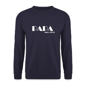 Papa 2022 w - Unisex Pullover - Navy - Vorne - Alina (178cm) & Michal (187cm)