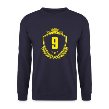 9 Zahl Wappen - Unisex Pullover - Navy - Vorne - Alina (178cm) & Michal (187cm)