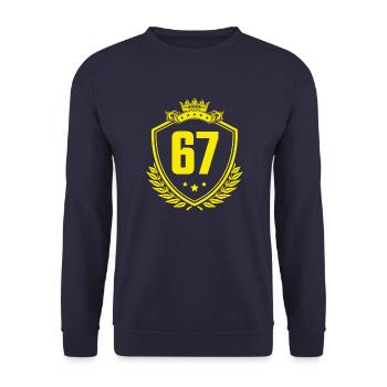 67 Zahl Wappen - Unisex Pullover - Navy - Vorne - Alina (178cm) & Michal (187cm)