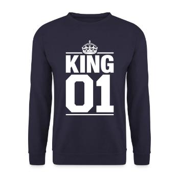King 01 - Sweat-shirt Unisexe - marine - Devant - Alina (178cm) & Michal (187cm)