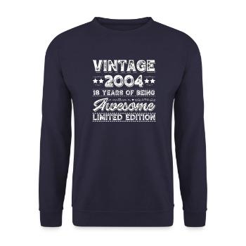18. Geburtstag Junge Mädchen 18 Jahre 2004 Spruch - Unisex Pullover - Navy - Vorne - Alina (178cm) & Michal (187cm)