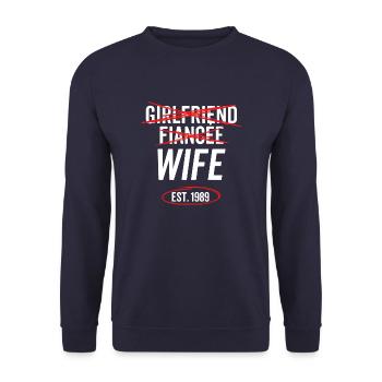Petite amie Fiancée Femme Est 1989 - Sweat-shirt Unisexe - marine - Devant - Alina (178cm) & Michal (187cm)