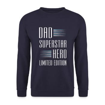 Papa Limited Edition Dad Vater - Unisex Sweatshirt - navy - Front - Alina (178cm) & Michal (187cm)