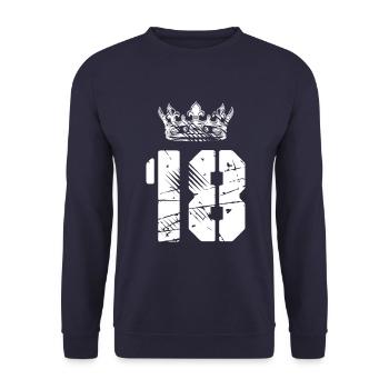 18 Zahl Krone - Unisex Pullover - Navy - Vorne - Alina (178cm) & Michal (187cm)