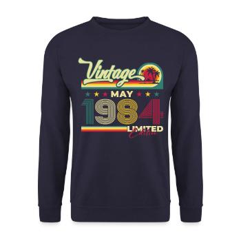 Millésime Mai 1984 Millésime 1984 Anniversaire 1984 - Sweat-shirt Unisexe - marine - Devant - Alina (178cm) & Michal (187cm)