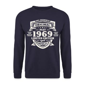 Original 1969 Vintage 1969 55th Birthday 1969 - Unisex Sweatshirt - navy - Front - Alina (178cm) & Michal (187cm)