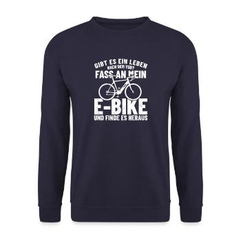 Ein Leben nach dem Tod? - E-Bike anfassen - Unisex Pullover - Navy - Vorne - Alina (178cm) & Michal (187cm)