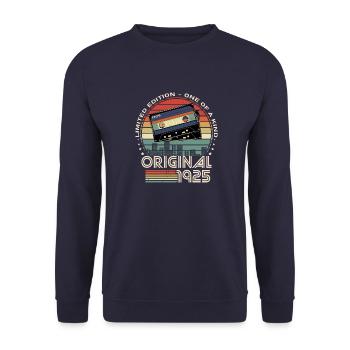 Limitierte Auflage 1925 99. Jubiläum - Unisex Pullover - Navy - Vorne - Alina (178cm) & Michal (187cm)