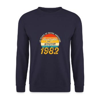 August 1982 - 40. Geburtstag Geschenk. Awesome. - Unisex Pullover - Navy - Vorne - Alina (178cm) & Michal (187cm)