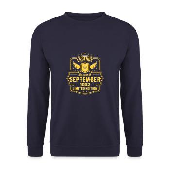 September 1992 - 30. Geburtstag Geschenk. Awesome. - Unisex Pullover - Navy - Vorne - Alina (178cm) & Michal (187cm)