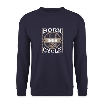 born to cycle moutainbike fahrrad 1969 - Unisex Pullover - Navy - Vorne - Alina (178cm) & Michal (187cm)