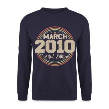 Awesome seit März 2010 Geburtstag 2010 Geschenk - Unisex Pullover - Navy - Vorne - Alina (178cm) & Michal (187cm)