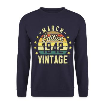 Vintage March 1942 Vintage Gift Anniversary 1942 - Unisex Sweatshirt - navy - Front - Alina (178cm) & Michal (187cm)