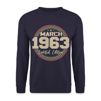 Awesome seit März 1934 Geburtstag 1934 Geschenk - Unisex Pullover - Navy - Vorne - Alina (178cm) & Michal (187cm)