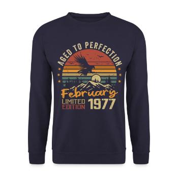 Né en Fevrier 1977 Anniversaire 1977 Février - Sweat-shirt Unisexe - marine - Devant - Alina (178cm) & Michal (187cm)