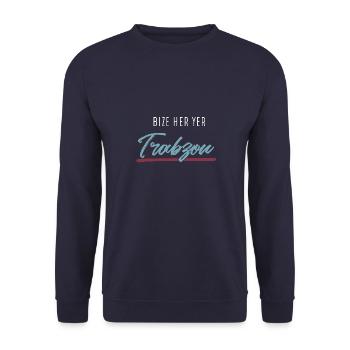 Trabzonlu Türkei Herkunft Türkiye Memleket - Unisex Pullover - Navy - Vorne - Alina (178cm) & Michal (187cm)