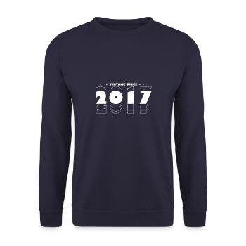 Best of 2017 - Feiern Sie 8 Jahre mit Vintage 80er Jahren - Unisex Pullover - Navy - Vorne - Alina (178cm) & Michal (187cm)